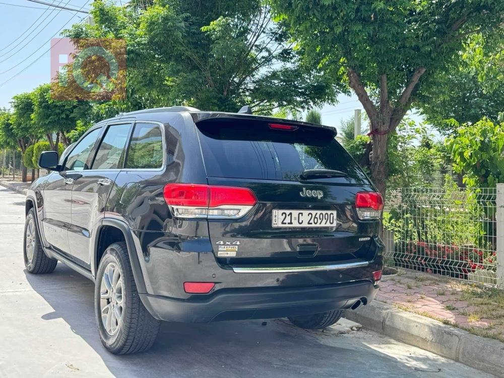 جیپ گراند شیرۆکی